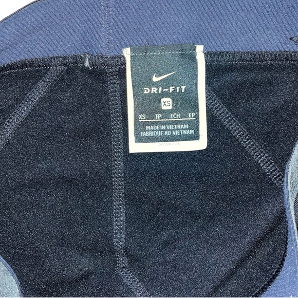 Nike Pro Women’s Warm Tights - Picture 5 of 10